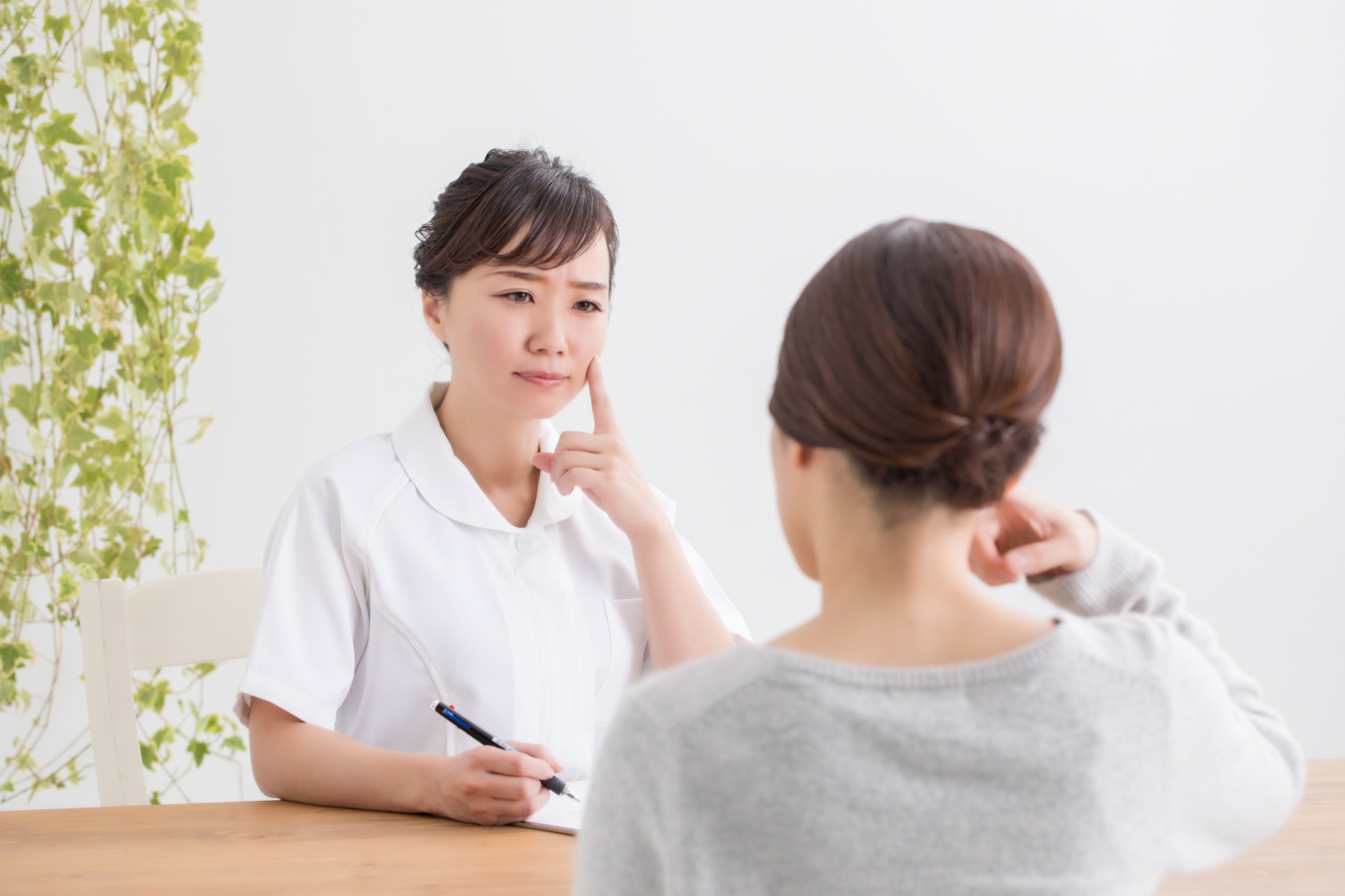 東京で評判の良いクリニックでほくろを除去をしたいけど麻酔はするの？痛みは？